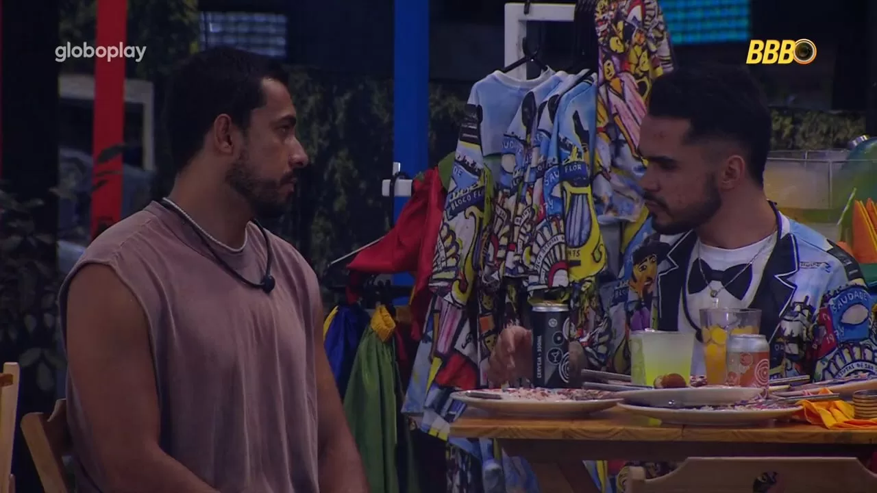 João Pedro Explode com Eva no BBB 25: "Ela Acha que é a Mulher Mais Top, mas Não é Nada do que Já Peguei"