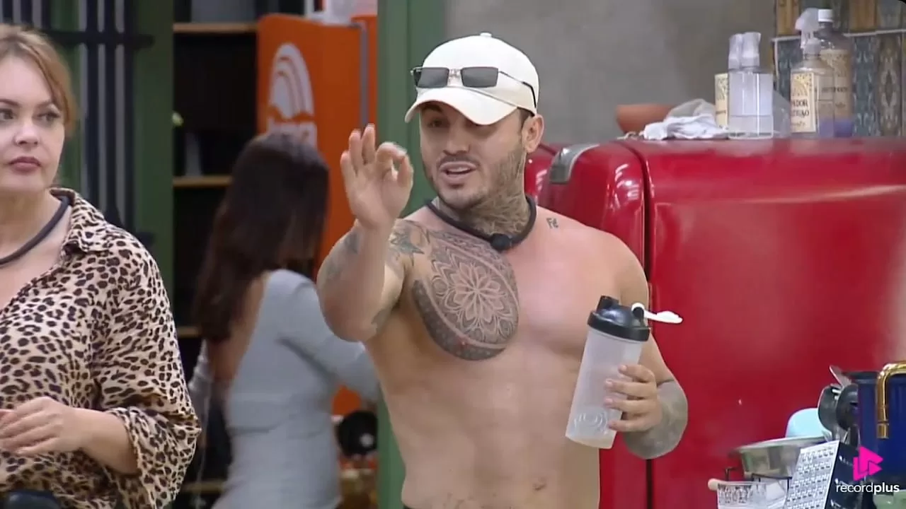 A FAZENDA 17: DIA DE FÚRIA! WALLAS AMEAÇA SAORY, NIZAN EXPÕE DM'S DE FERNANDO E NOVA TRETA EXPLODE NA BAIA!