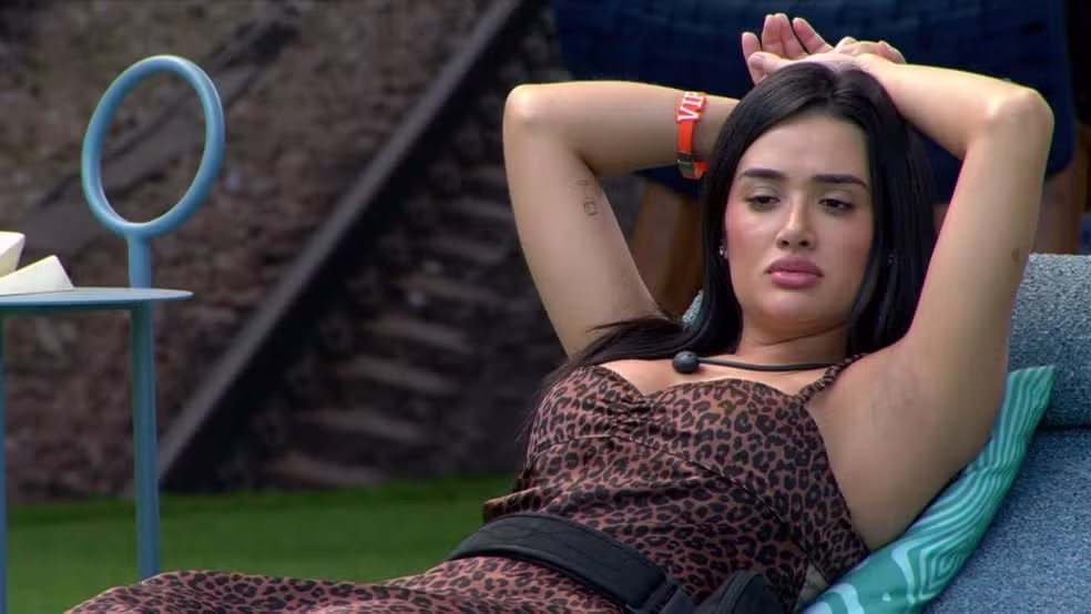 BBB 26: JORDANA PARTE PRA CIMA DE JULIANO, TENTA FAZER VT E É DESMASCARADA POR ANA PAULA NO TOP 5!