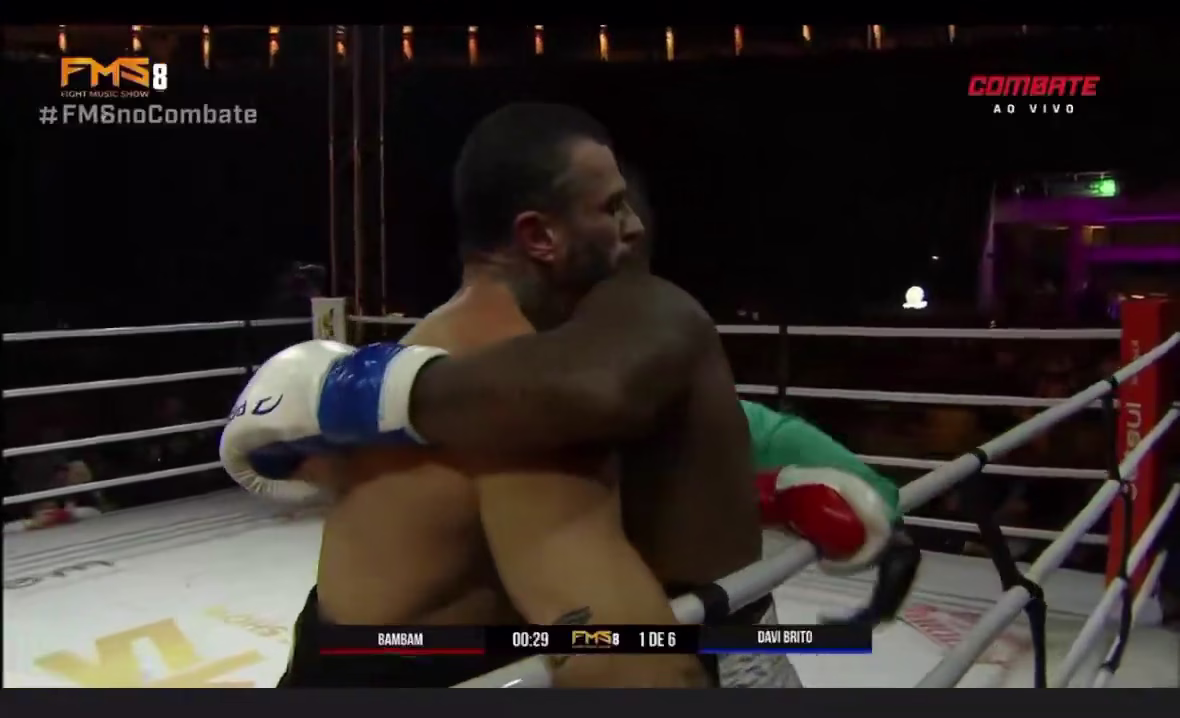 O RINGUE DA HUMILHAÇÃO NO FIGHT MUSIC SHOW! DAVI BRITO É NOCAUTEADO POR BAMBAM E MESQUITA ESMAGA MATHEUS!