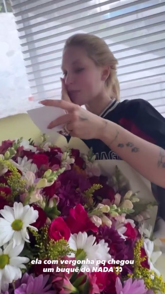 SAMARA PINK REVELA QUE VIRGÍNIA "ESTÁ CASADA" APÓS PRESENTE MISTERIOSO!
