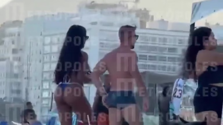 O Plot Twist de A Fazenda 17: Carol Lekker Pega Ex de Inimiga em Copacabana!