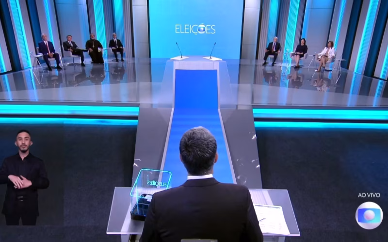 PÂNICO NOS BASTIDORES: O plano B da Globo para salvar o debate sem Lula e Flávio!