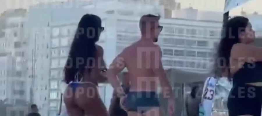 O Plot Twist de A Fazenda 17: Carol Lekker Pega Ex de Inimiga em Copacabana!