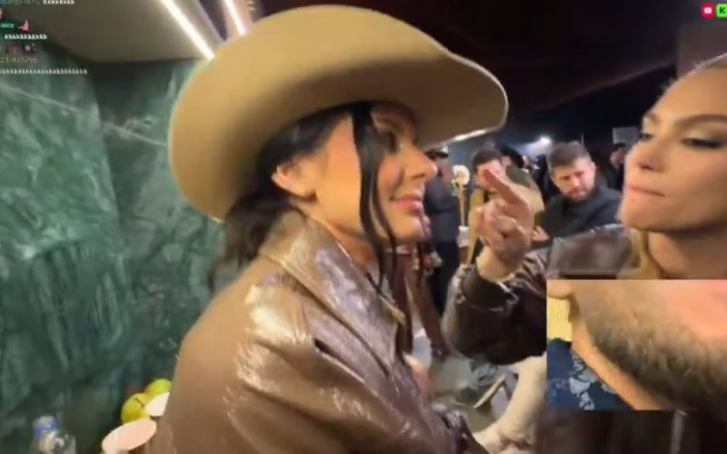O Novo Romance de Ana Castela: Jon Vlogs Defende Cantora e Zé Felipe Chora no Palco!