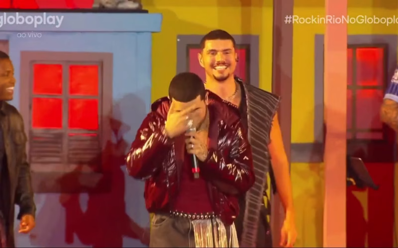 O PESO DO PALCO: PARTICIPANTE DO ESTRELAS DA CASA SOFRE APAGÃO NO ROCK IN RIO E É SOCORRIDO POR BELO