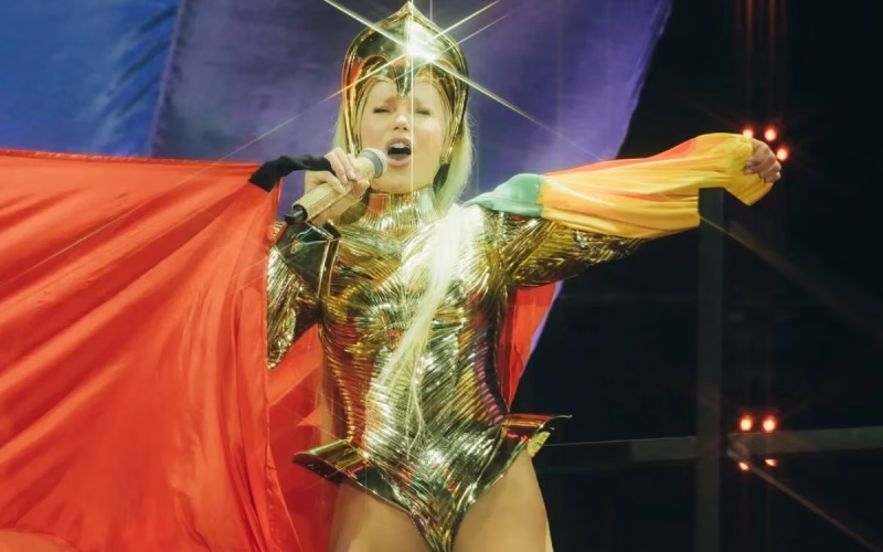 O DEBOCHE DE XUXA EM SP: ‘Você que veio para ver minha virilha, hoje botei meia’!